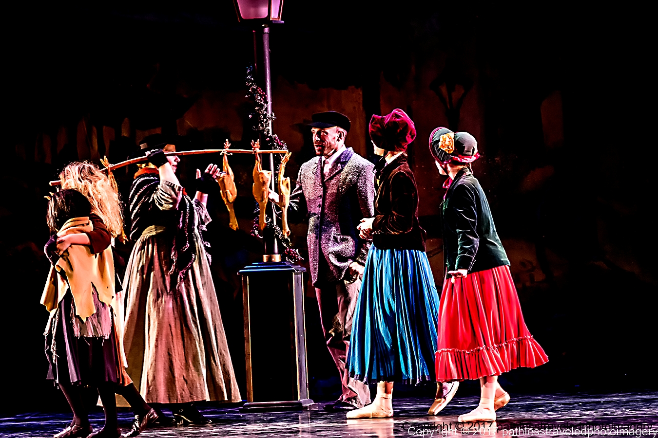 1712_1082a.jpg - Dec -- A Christmas Carol